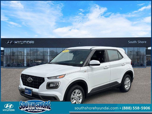 Certified 2025 Hyundai Venue SE FWD image 4