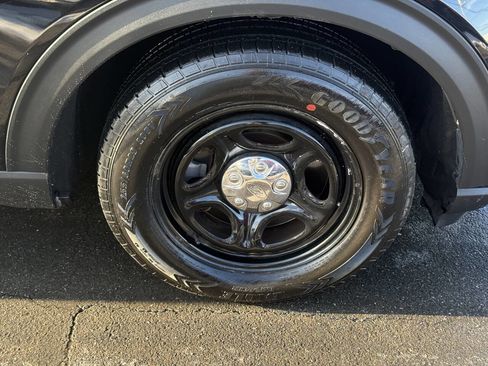 Used 2021 Ford Explorer Police Interceptor Utility AWD image 39