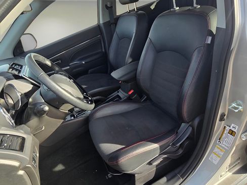 Used 2024 Mitsubishi Outlander Sport SE image 13