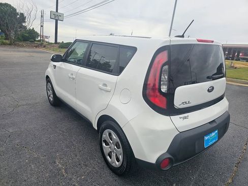 Used 2014 Kia Soul FWD image 6