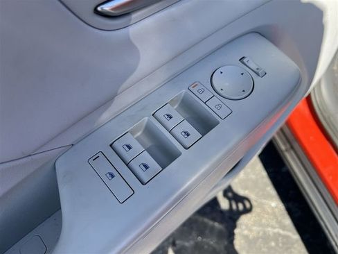 Used 2024 Hyundai Kona Limited image 19