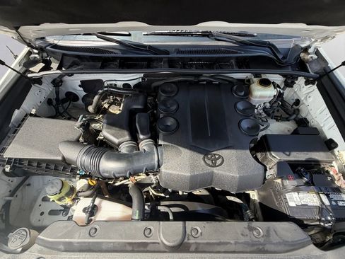 Used 2011 Toyota 4Runner Limited AWD/4WD image 37