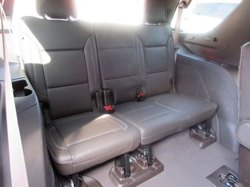 Used 2024 GMC Yukon Denali w/ Advanced Technology Package AWD/4WD image 40