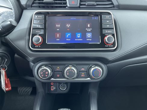 Certified 2025 Nissan Versa S w/ Trunk Package image 18