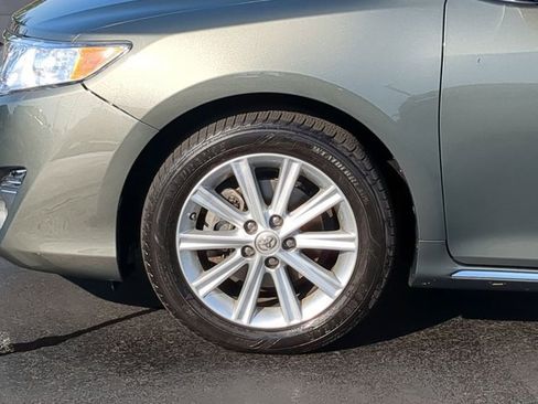 Used 2014 Toyota Camry XLE image 11