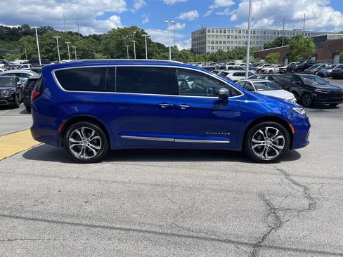 Used 2021 Chrysler Pacifica Pinnacle AWD/4WD image 7