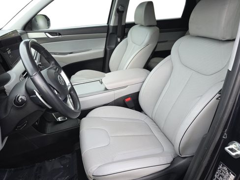 Used 2024 Hyundai Palisade SEL FWD image 12