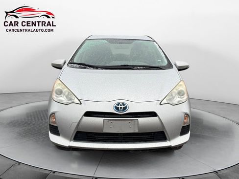 Used 2012 Toyota Prius C One image 8