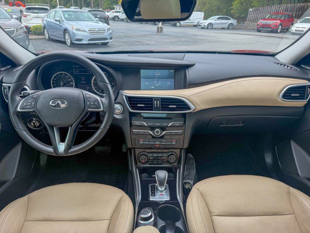 Used 2018 INFINITI QX30 Premium w/ Cargo Package AWD/4WD image 7