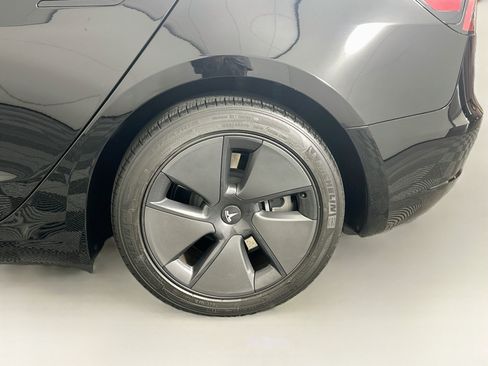 Used 2023 Tesla Model 3 Standard Range RWD image 11