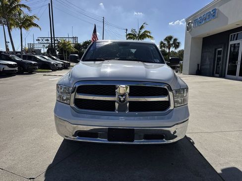 Used 2022 RAM 1500 Classic SLT image 9