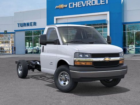 New 2025 Chevrolet Express 3500 w/ Power Convenience Package image 7