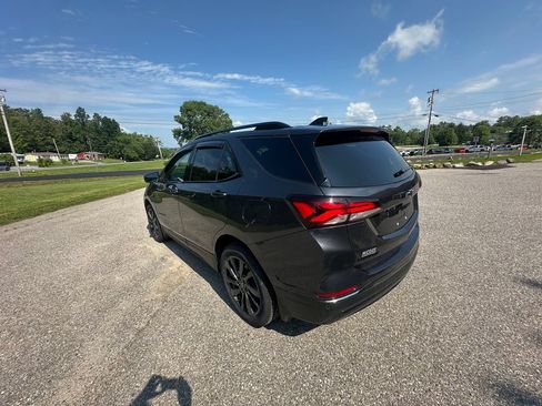 Used 2023 Chevrolet Equinox RS AWD/4WD image 3