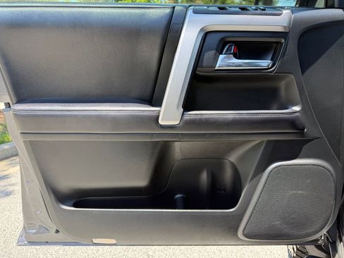Used 2019 Toyota 4Runner SR5 Premium AWD/4WD image 43