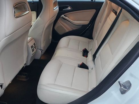 Used 2019 Mercedes-Benz CLA 250 image 12