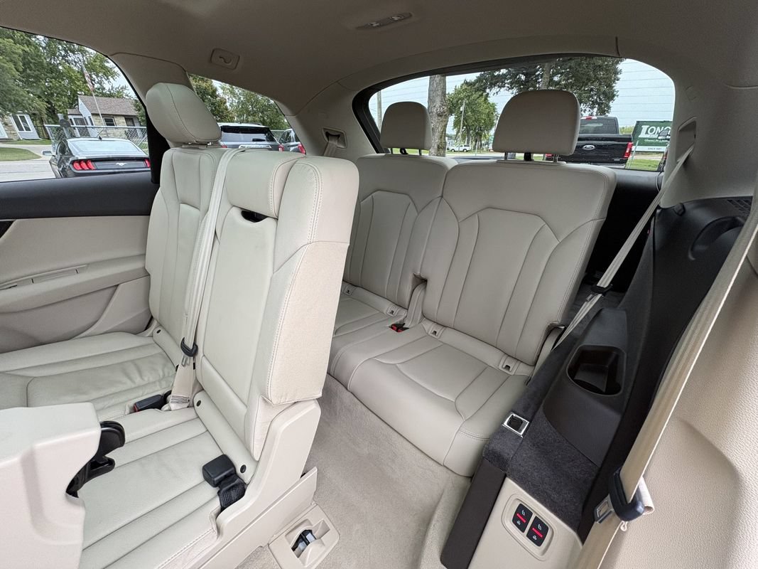 Used 2019 Audi Q7 3.0T Premium w/ Convenience Package AWD/4WD image 31
