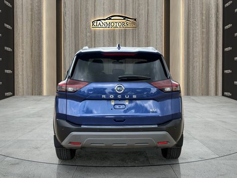 Used 2021 Nissan Rogue SV w/ Premium Package FWD image 6