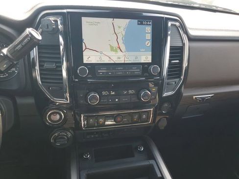 Used 2022 Nissan Titan Platinum Reserve w/ Moonroof Package AWD/4WD image 16