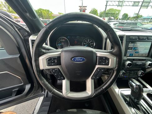 Used 2018 Ford F150 Lariat w/ Equipment Group 502A Luxury AWD/4WD image 10