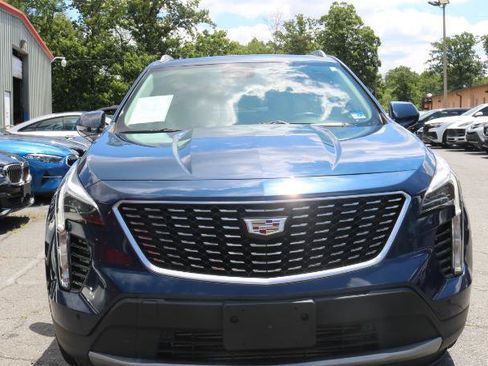 Used 2020 Cadillac XT4 Premium Luxury AWD/4WD image 2