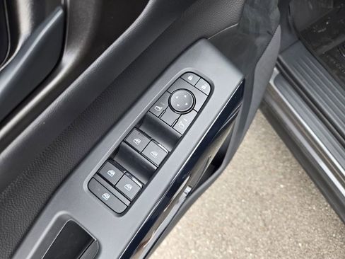 New 2026 Nissan Pathfinder SV w/ Cargo Package FWD image 18