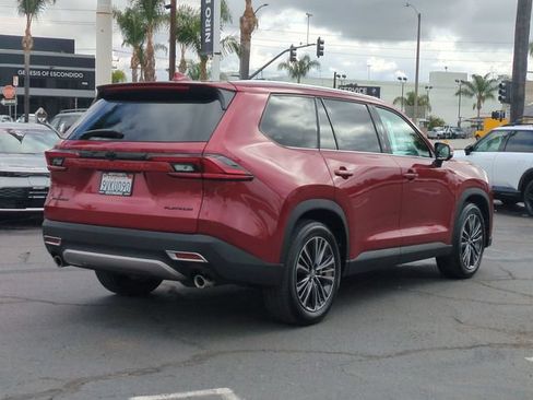 Used 2025 Toyota Grand Highlander AWD Hybrid image 3