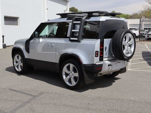 Used 2024 Land Rover Defender 90 S image 8