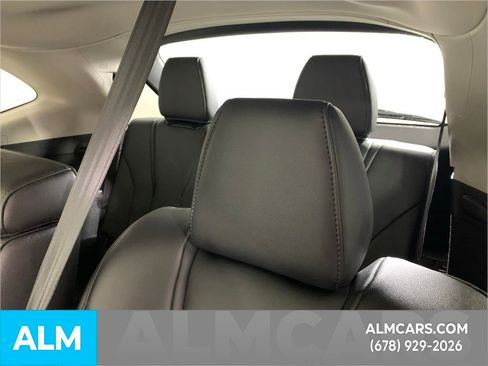 Used 2022 Acura MDX SH-AWD image 28