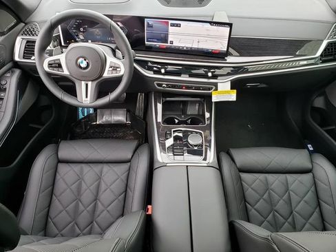 New 2026 BMW X5 M60i image 17