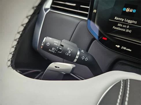 Used 2025 Land Rover Range Rover Long Wheelbase Autobiography image 31