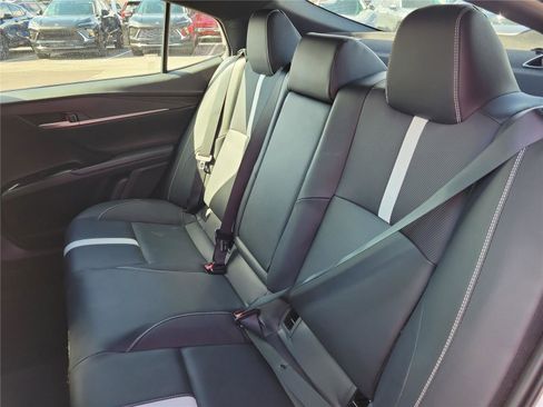 Used 2025 Toyota Camry SE image 10
