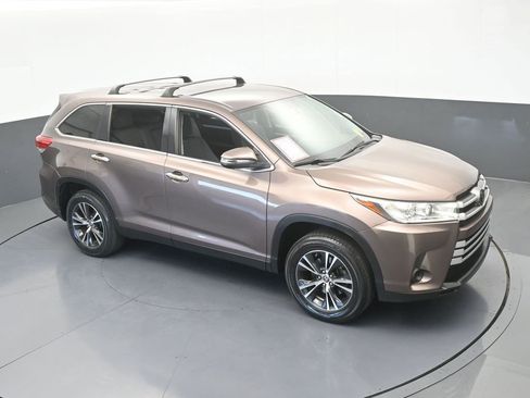 Used 2019 Toyota Highlander LE FWD image 51