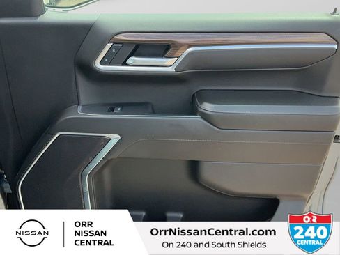 Used 2025 Chevrolet Silverado 1500 LT AWD/4WD image 10