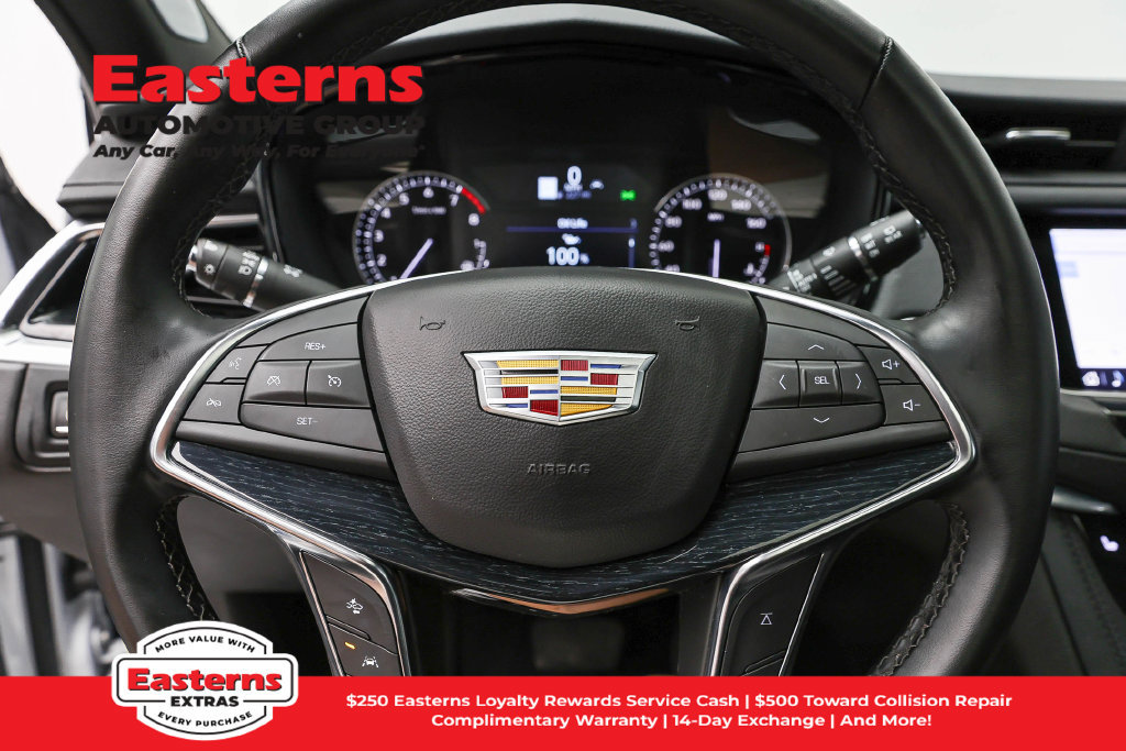 Used 2025 Cadillac XT5 Premium Luxury FWD image 11