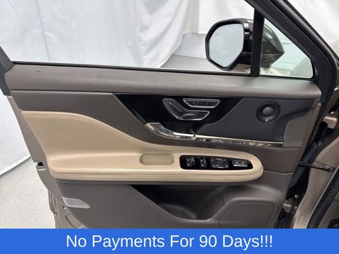 Used 2020 Lincoln Corsair Reserve w/ Equipment Group 201A image 13