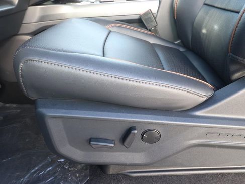 New 2026 Ford F250 Lariat w/ Black Appearance Package AWD/4WD image 17