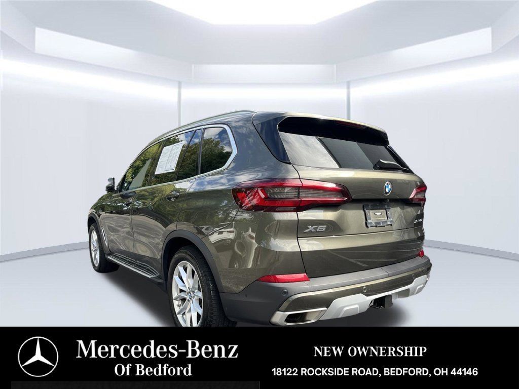 Used 2023 BMW X5 xDrive40i w/ Premium Package AWD/4WD image 4