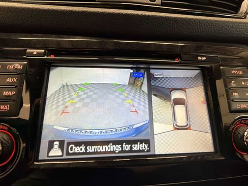 Used 2017 Nissan Rogue SL AWD/4WD image 23