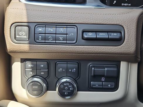Used 2022 GMC Yukon XL Denali w/ Max Trailering Package AWD/4WD image 27