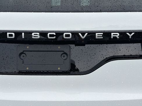 New 2026 Land Rover Discovery Limited Edition AWD/4WD image 11