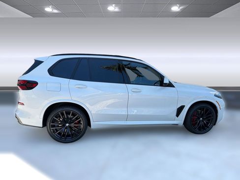 New 2026 BMW X5 xDrive40i w/ M Sport Package AWD/4WD image 8