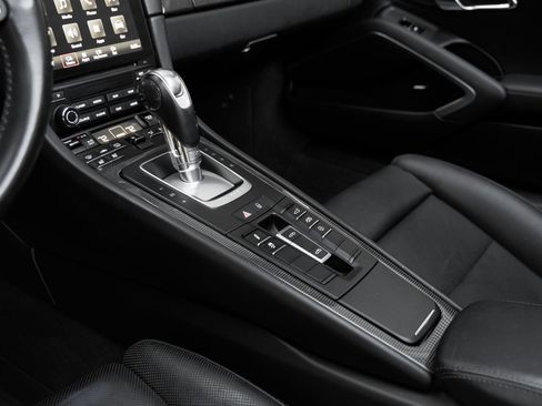 Certified 2017 Porsche 911 Targa 4S AWD/4WD image 22