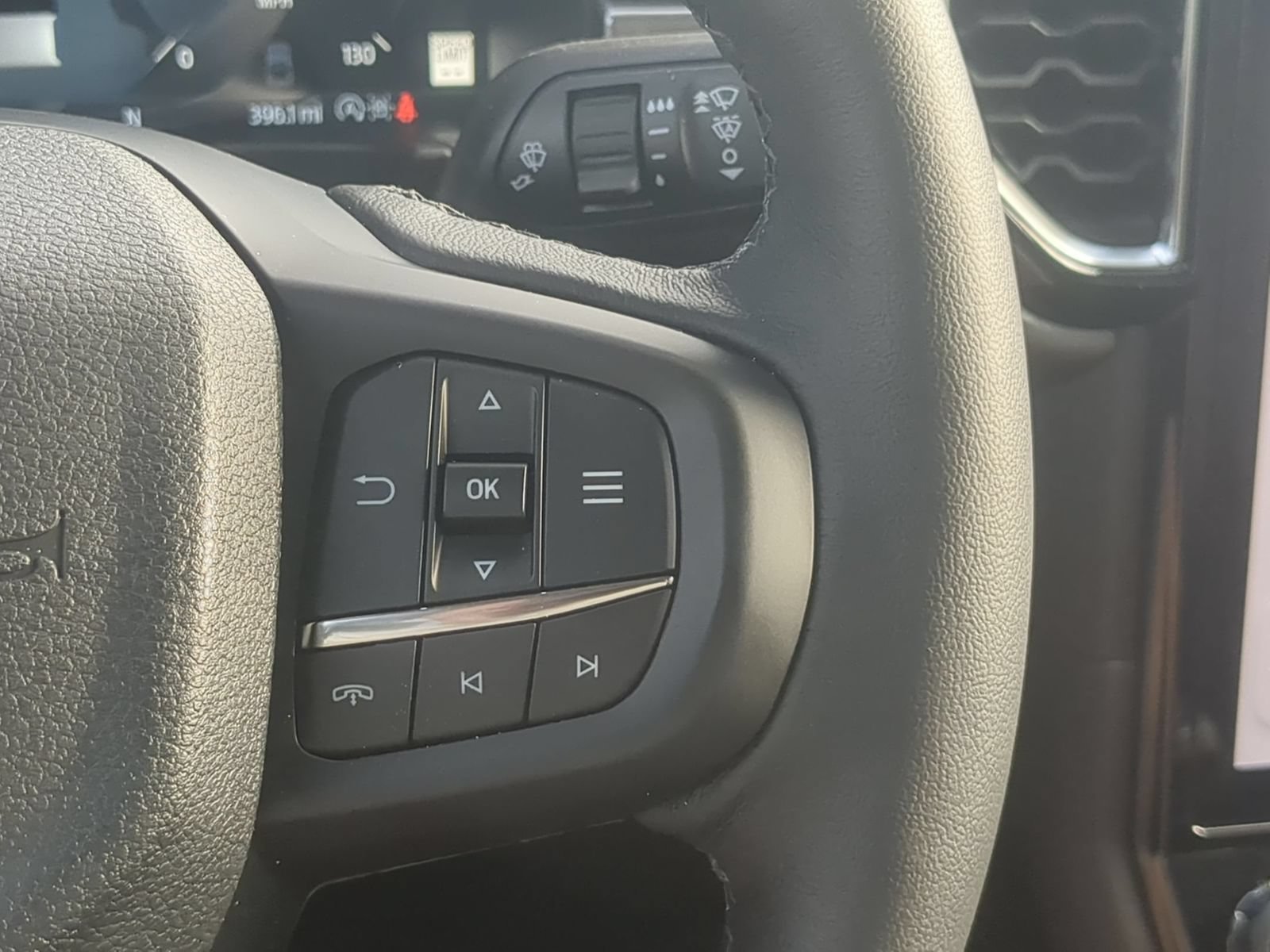 Used 2026 Ford Ranger Lariat w/ FX4 Off-Road Package AWD/4WD image 18