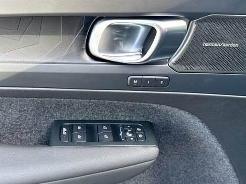 Used 2023 Volvo XC40 Recharge Ultimate AWD/4WD image 10