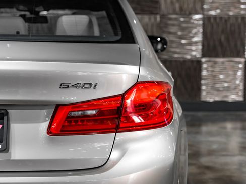 Used 2019 BMW 540i xDrive AWD/4WD image 59