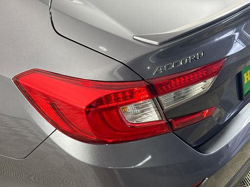 Used 2018 Honda Accord Sport image 36