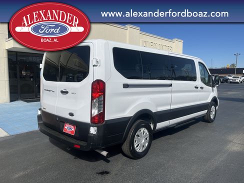 Used 2023 Ford Transit 350 XLT image 4