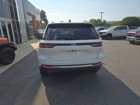 Used 2023 Jeep Grand Cherokee 4WD 4xe image 5