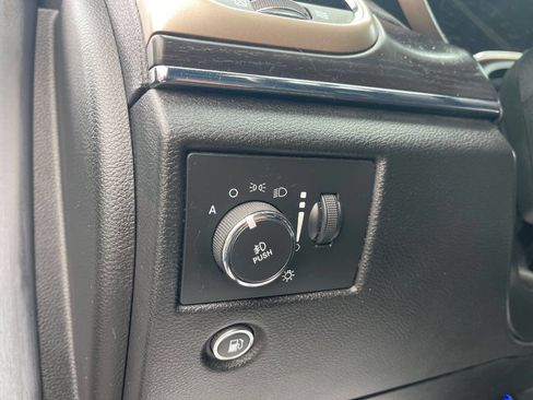 Used 2014 Jeep Grand Cherokee Limited image 22