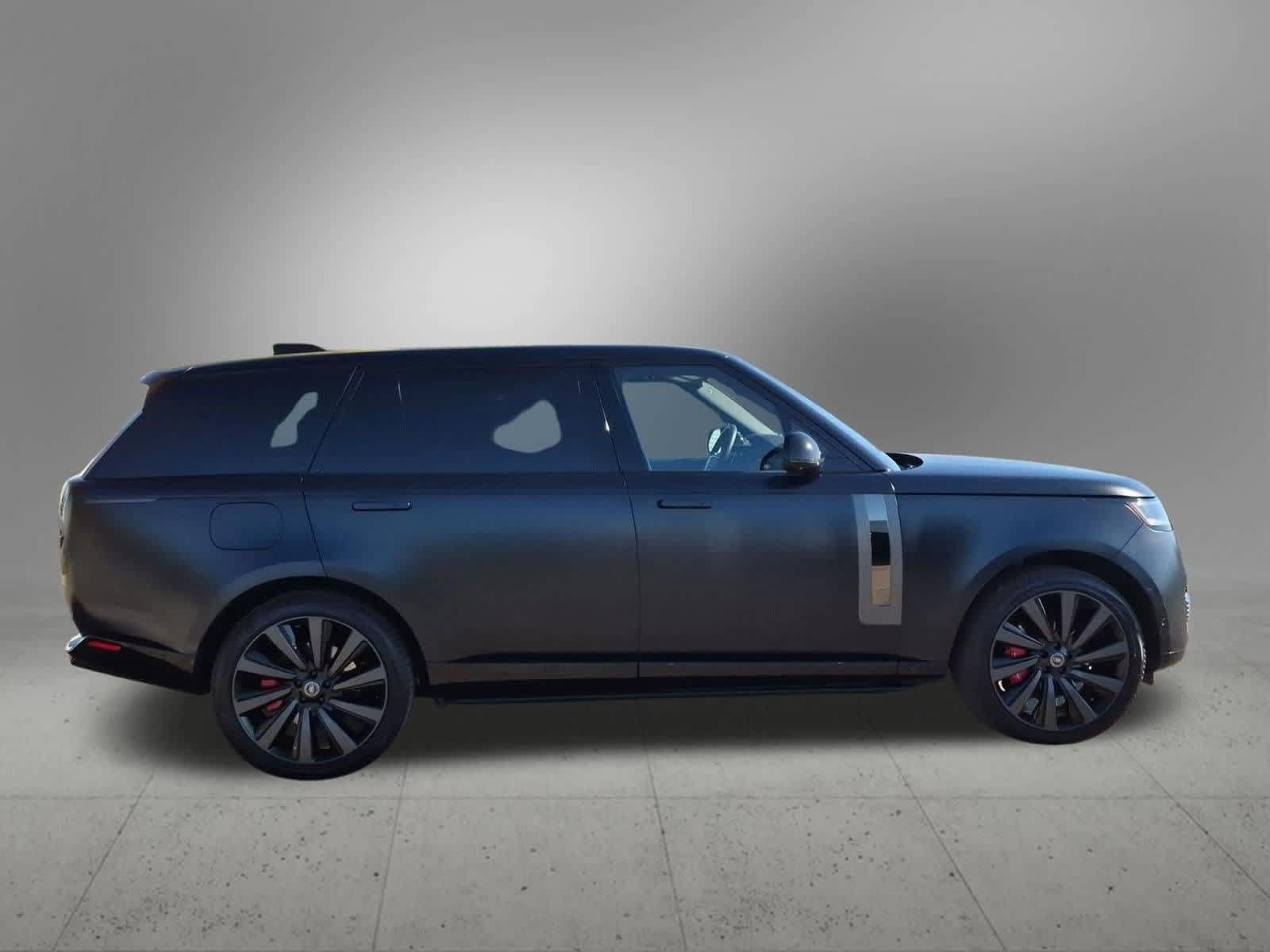 Used 2023 Land Rover Range Rover SV AWD/4WD image 7